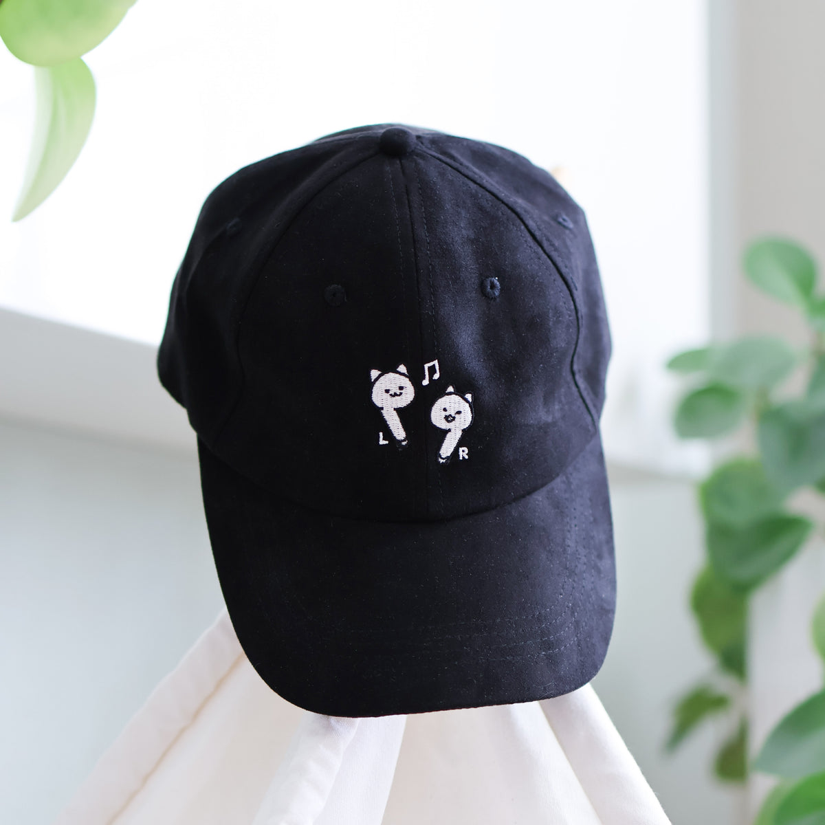 Embroidered Hat - Meow Pods Black – thousandskies
