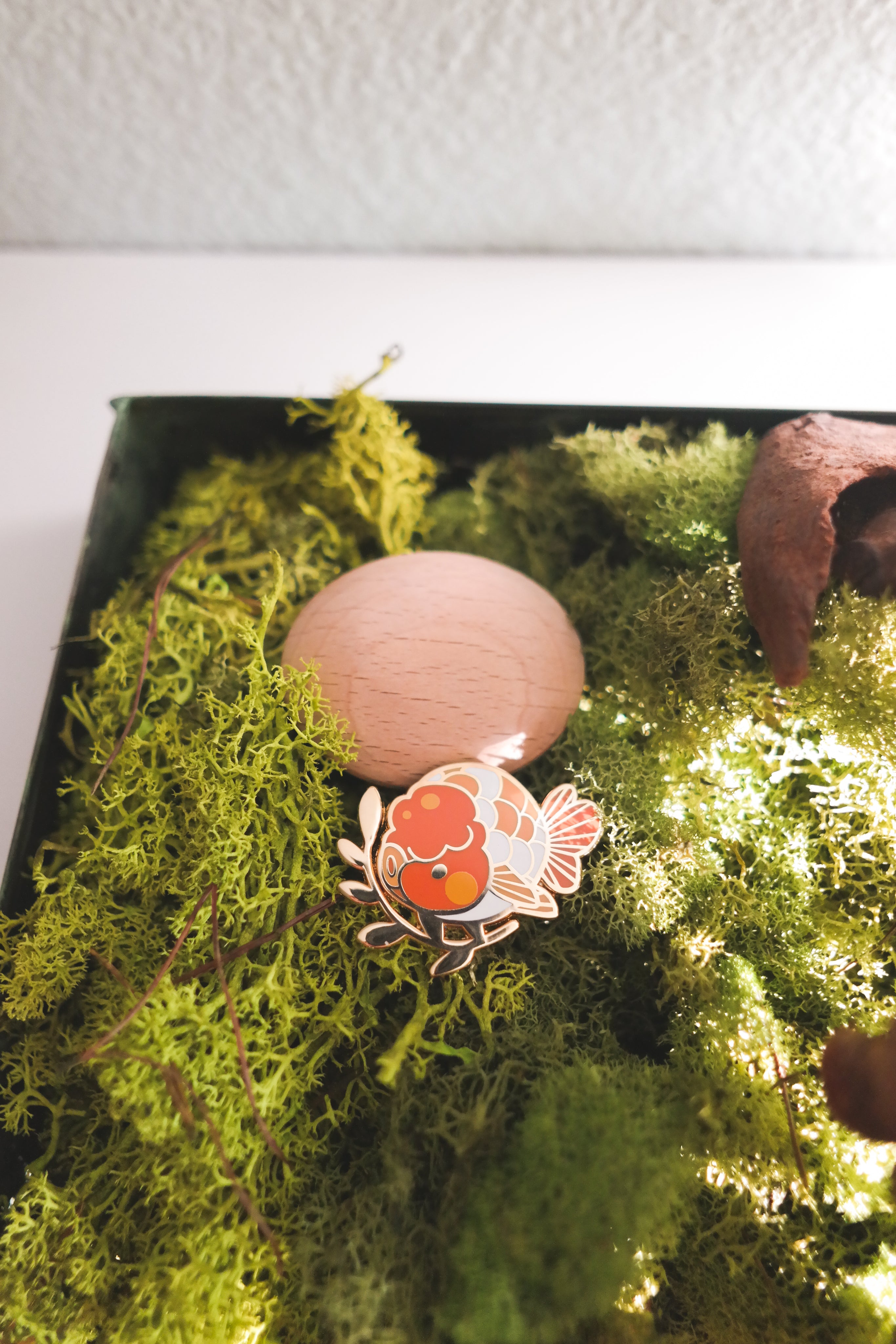 Enamel Pin - Fancy Goldfish - Golden Ranchu – thousandskies